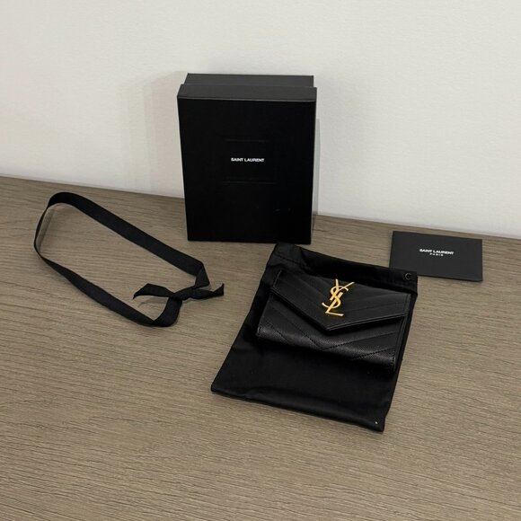 SAINT LAURENT CASSANDRE MATELASSE Small Black Envelope Wallet - Picture 2 of 16
